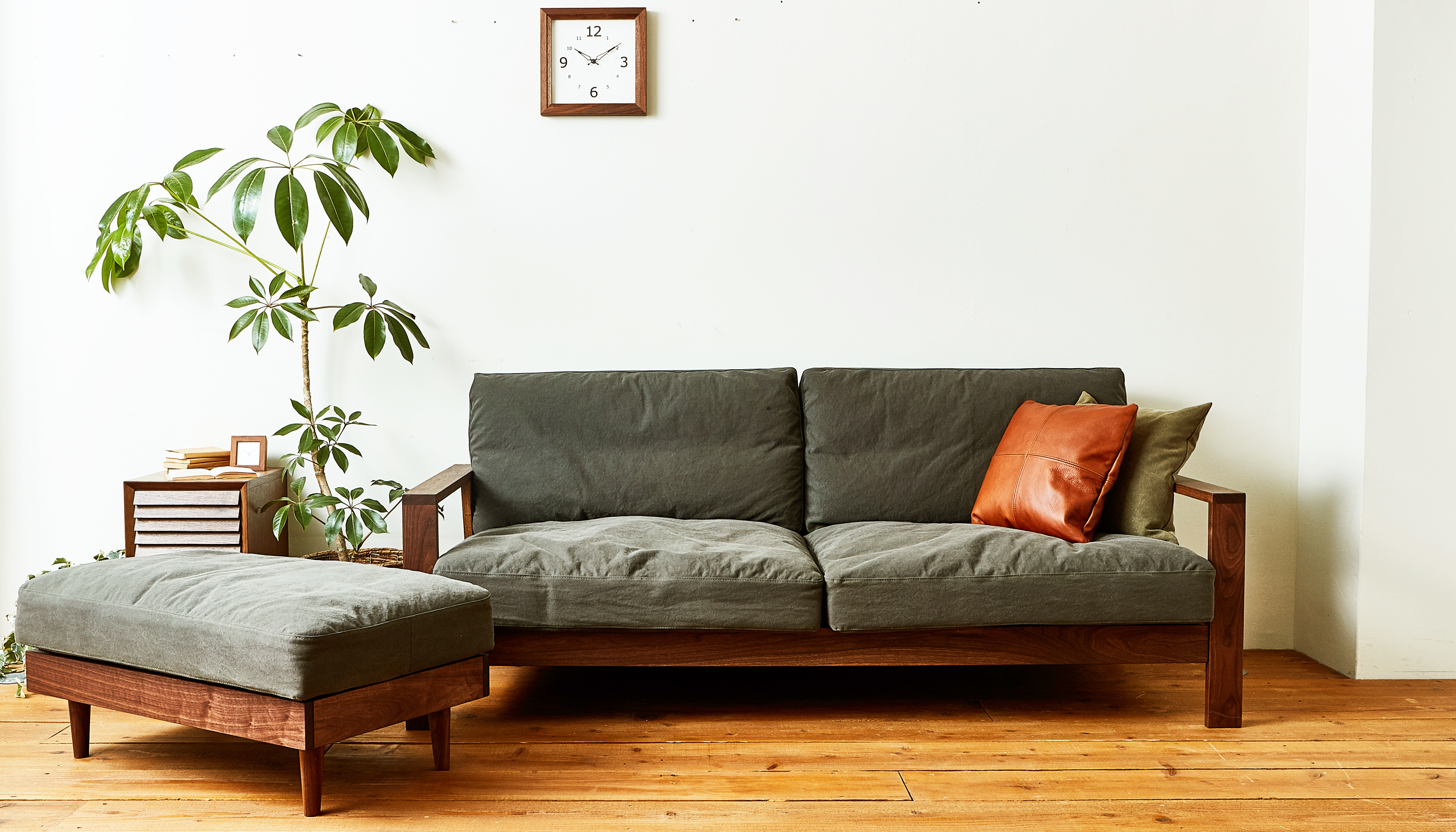 The sofa <span>ソファ</span>